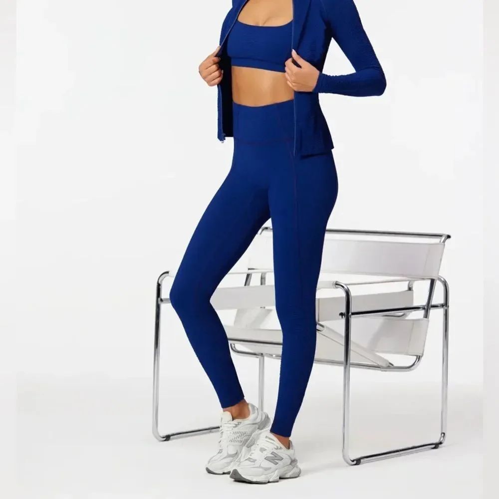 NWT GIGI C AVA high waisted Leggings Size Medium